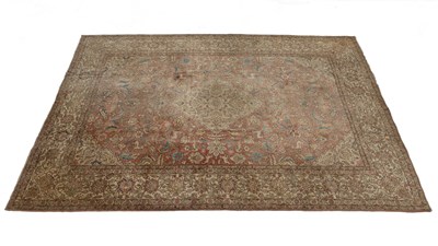 Lot 124 - A 20th century hand woven Kashan carpet