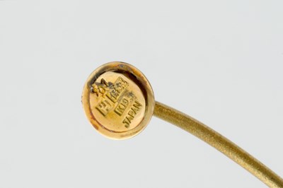 Lot 229 - An abstract panel brooch by Yasuki Hiramotsu,...