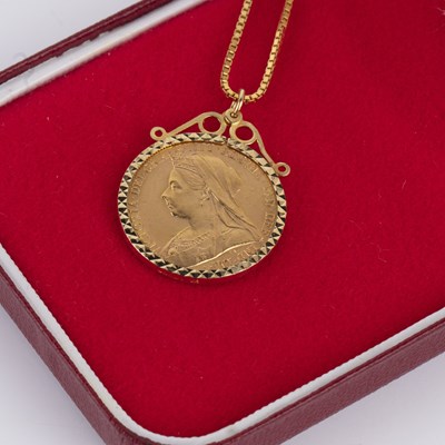 Lot 429 - Victorian sovereign in 9ct gold mount dated...