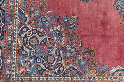 Lot 1317 - A 20th century machine woven Kashan carpet