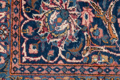 Lot 1317 - A 20th century machine woven Kashan carpet