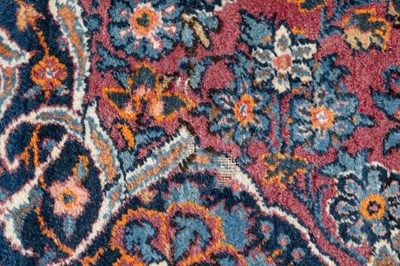 Lot 1317 - A 20th century machine woven Kashan carpet
