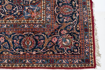 Lot 1317 - A 20th century machine woven Kashan carpet