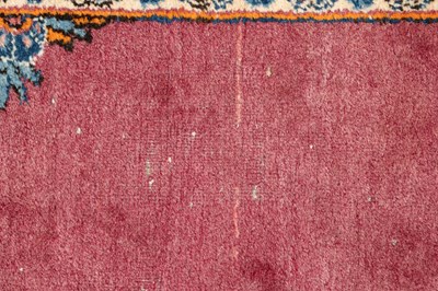 Lot 1317 - A 20th century machine woven Kashan carpet