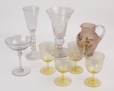 Lot 167 - A small group of glassware