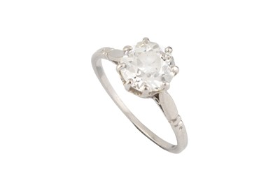 Lot 167 - A diamond single stone ring, the old-cut...