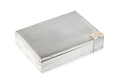 Lot 523 - A Continental silver rectangular compact, with...