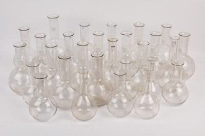 Lot 1065 - A collection of various Pyrex scientific laboratory round flat bottomed flasks