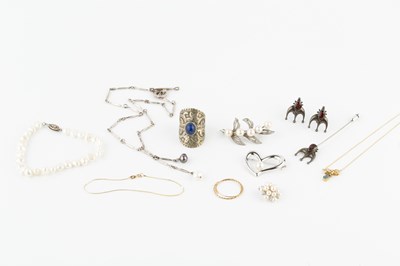 Lot 140 - A collection of jewellery, comprising a blue...