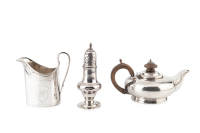 Lot 668 - An early Victorian silver bachelor's teapot,...