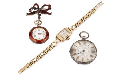 Lot 325 - A lady's 9ct gold bracelet watch by Avia, with...