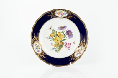 Lot 365 - A late Meissen cabinet plate, painted with a...