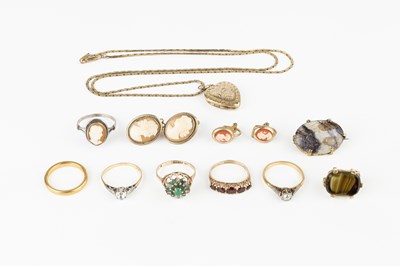 Lot 147 - A collection of jewellery, comprising a...