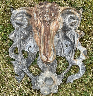 Lot 1382 - An antique ram's head fountain