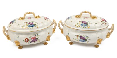 Lot 258 - A pair of 19th century Derby porcelain tureens