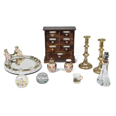 Lot 480 - A collection of various items