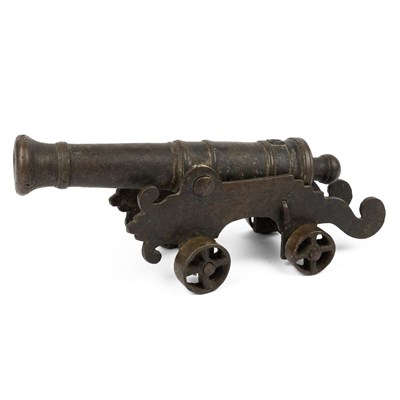 Lot 481 - A small bronze model of a cannon