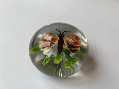 Lot 490 - An antique Baccarat glass paperweight