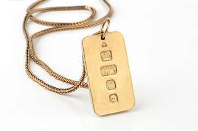 Lot 150 - A 9ct gold rectangular ingot pendant, 3.5cm...