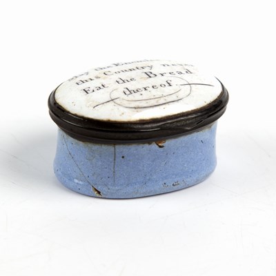 Lot 485 - An enamel snuff box