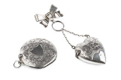 Lot 503 - A late Victorian silver heart shaped vesta...