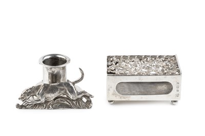 Lot 505 - An Edwardian silver novelty vesta holder and...