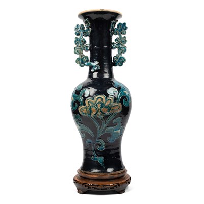 Lot 256 - A 19th century blue ground Chinese vase