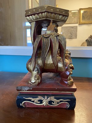 Lot 537 - A Chinese carved gilt and painted sculpture stand