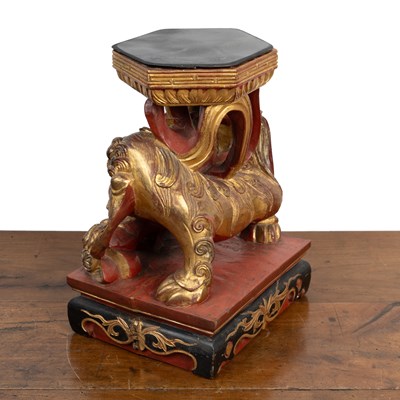 Lot 537 - A Chinese carved gilt and painted sculpture stand