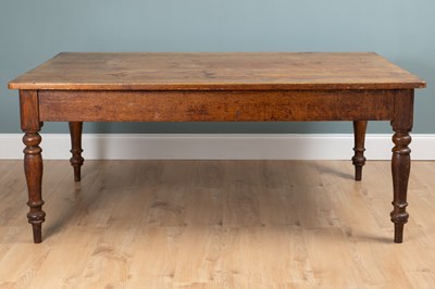 Lot 507 - A 19th/early 20th century oak kitchen table