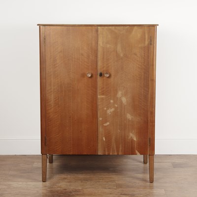 Lot 7 - Gordon Russell (1892-1980) of Broadway walnut,...