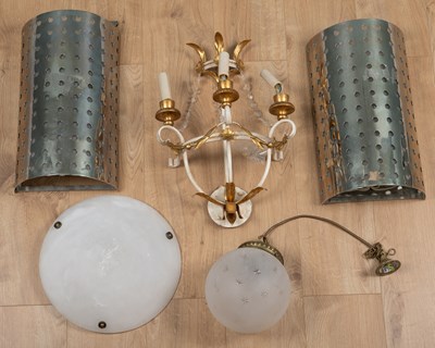 Lot 1038 - A group of various light fittings