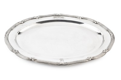 Lot An early Victorian silver oval meat platter,...