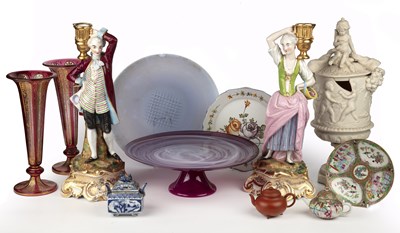 Lot 231 - A collection of ceramics and glass ornaments