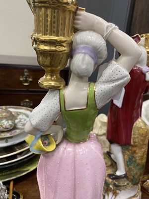 Lot 231 - A collection of ceramics and glass ornaments