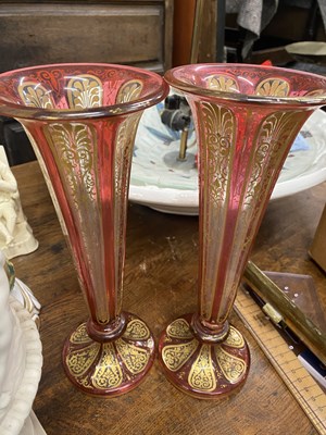 Lot 231 - A collection of ceramics and glass ornaments