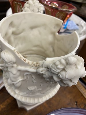 Lot 231 - A collection of ceramics and glass ornaments
