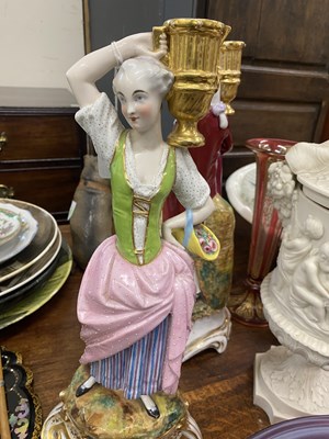 Lot 231 - A collection of ceramics and glass ornaments