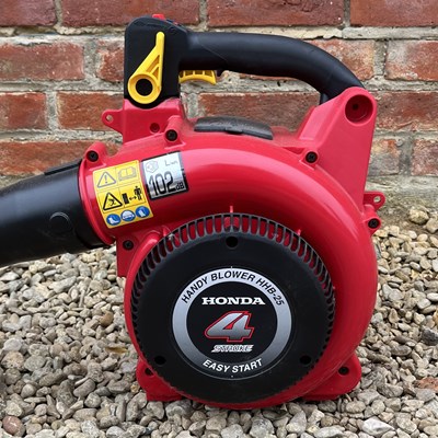 Lot 1388 - A Honda 'Handy Blower HHB-25' leaf blower
