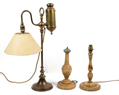 Lot 166 - A collection of three lights