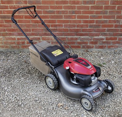 Lot 1364 - A Honda GCVX lawnmower