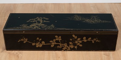 Lot 363 - A decorative long box