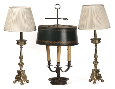 Lot 98 - A collection of three lamps