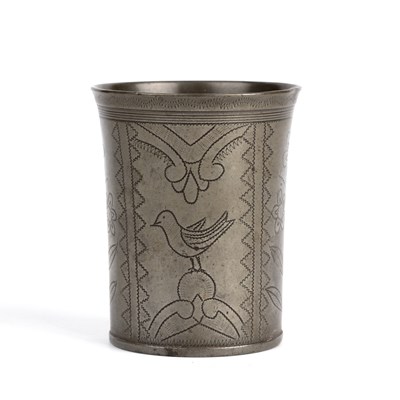 Lot 564 - A 17th century style pewter wrigglework beaker