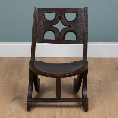 Lot 1006 - An early 20th century Ethiopian Oromo People chair