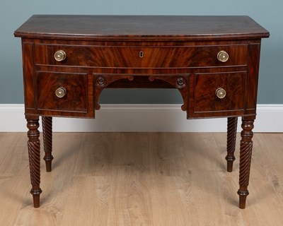 Lot 321 - A Regency mahogany bow-fronted dressing table