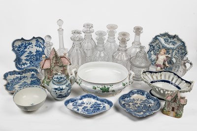 Lot 168 - A collection of various ceramics and glass