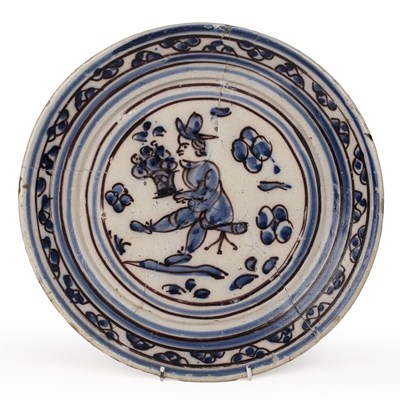 Lot 620 - A late 17th century Portuguese tin-glazed charger