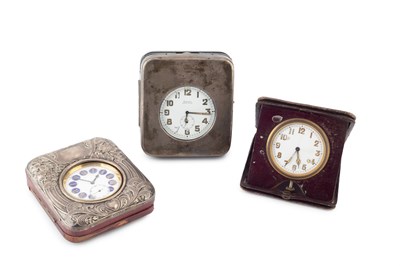 Lot 578 - An Edwardian silver mounted watch holder,...