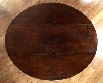 Lot 87 - Mahogany wake table 18th Century with two drop...